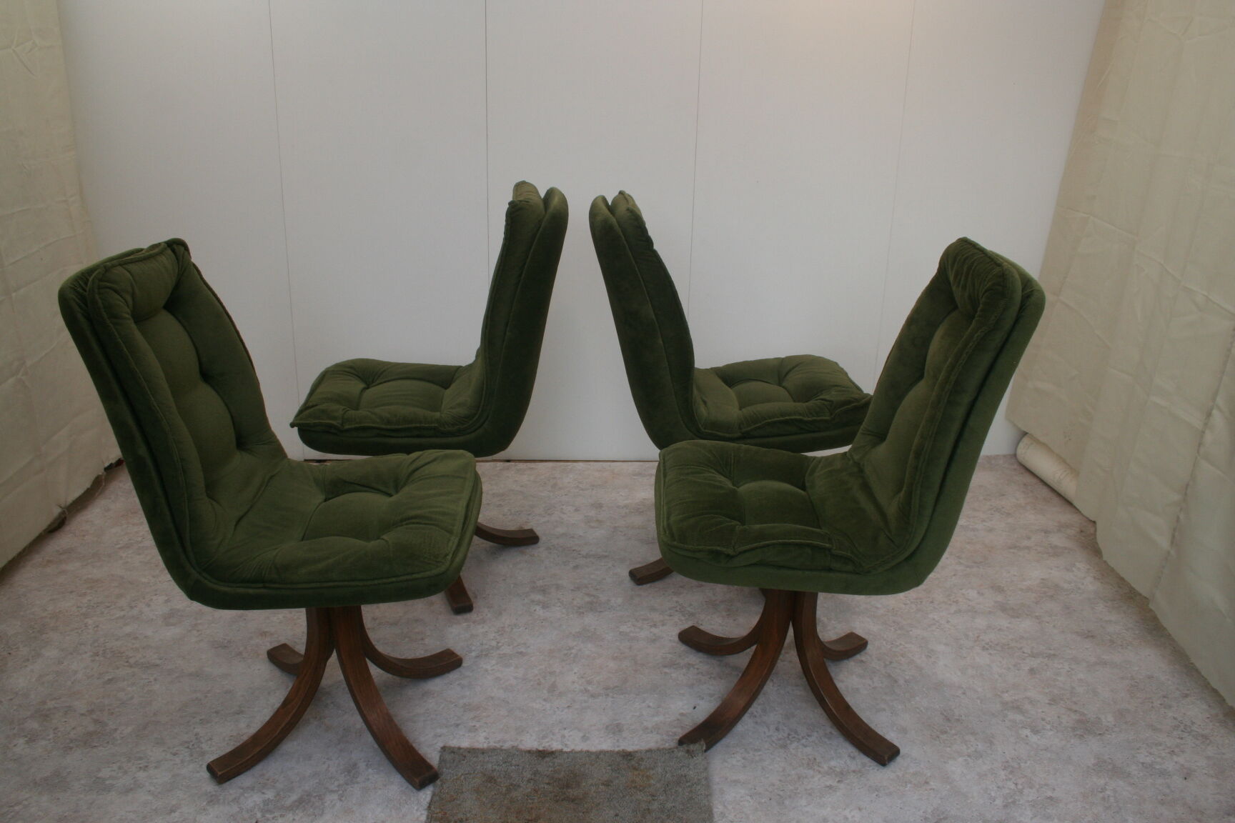 Vintage top back chairs
