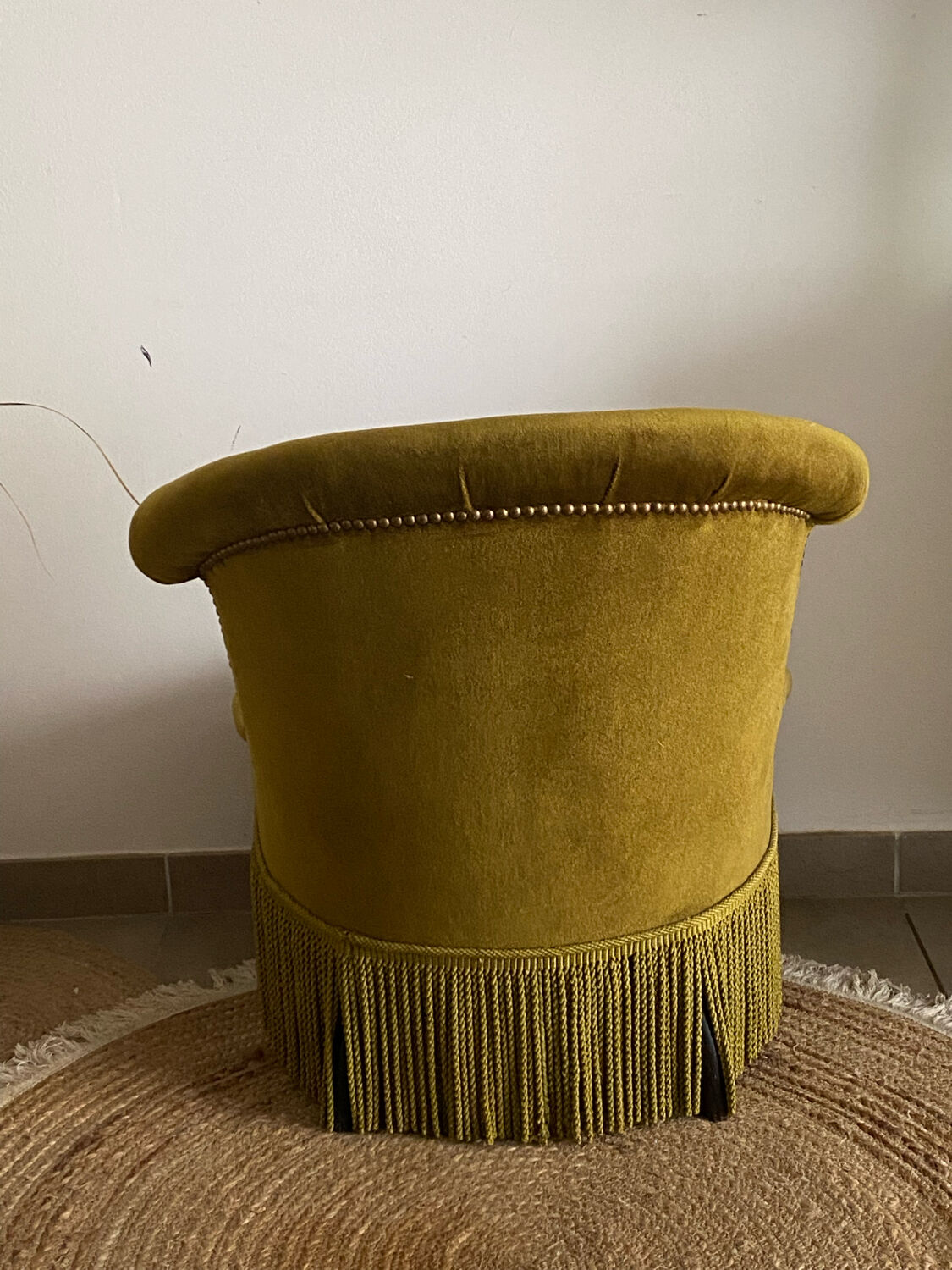 Green velvet toad armchair