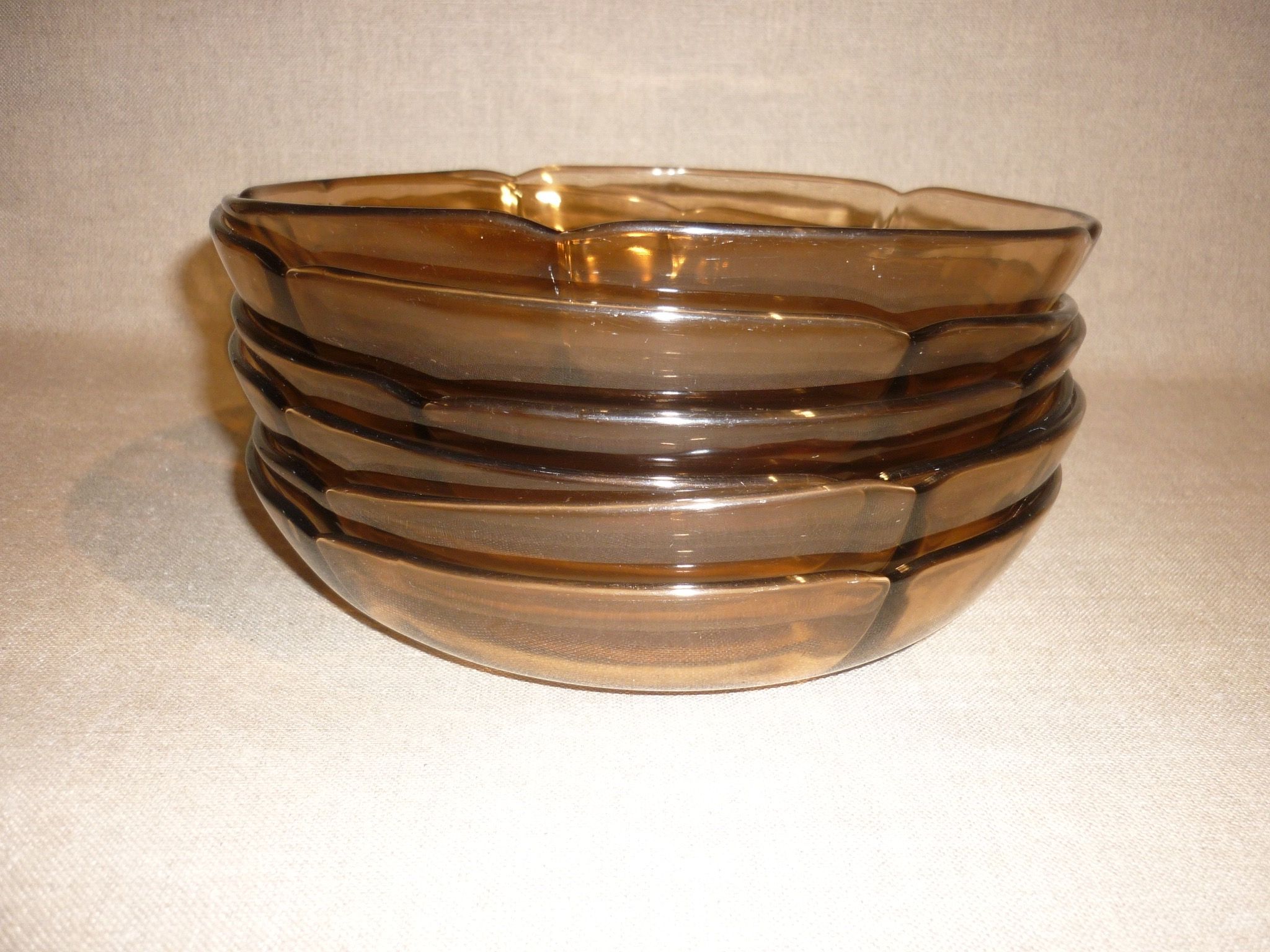 6 Duralex transparent smoked glass hollow plates