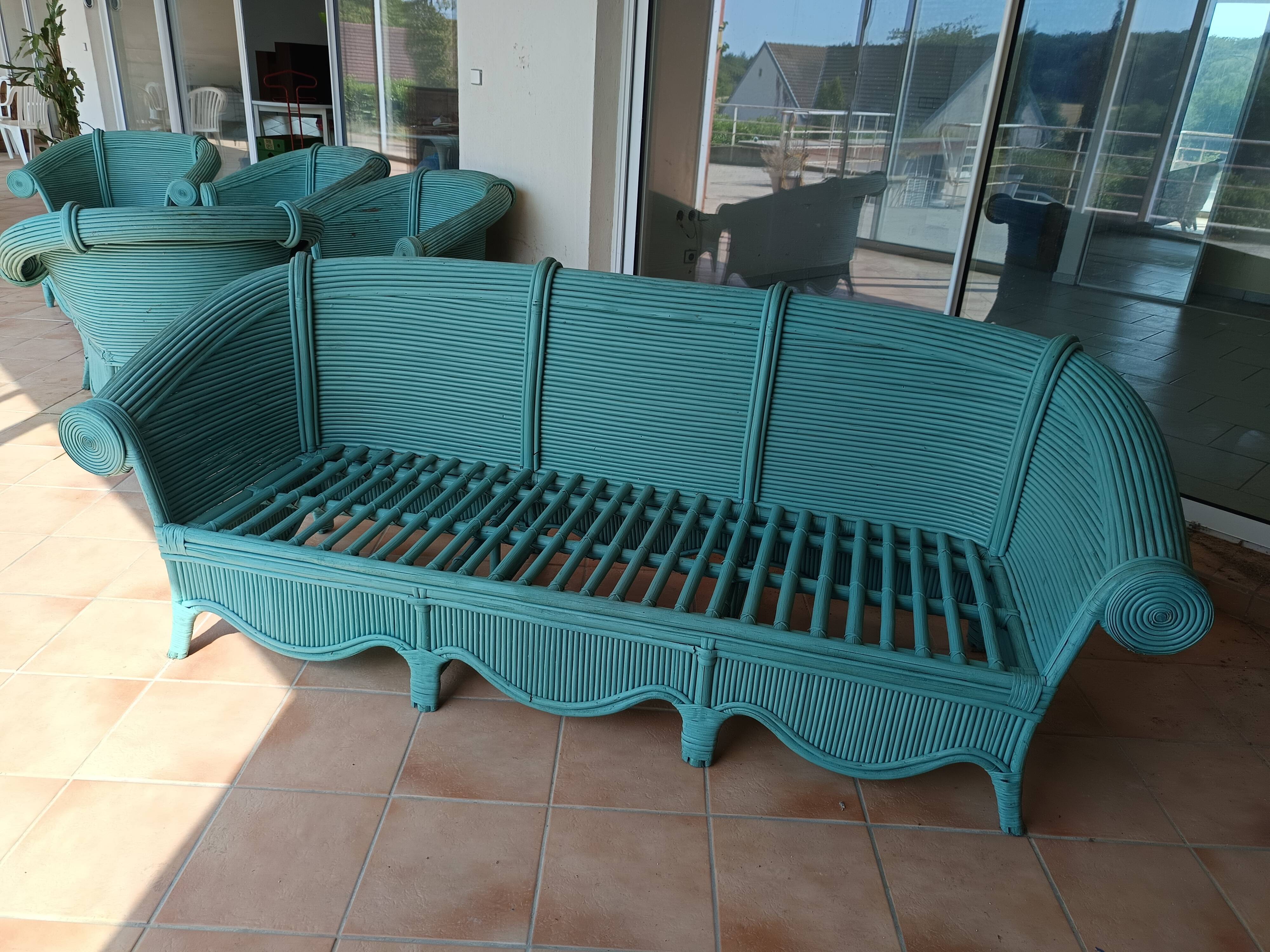 Large rattan lounge