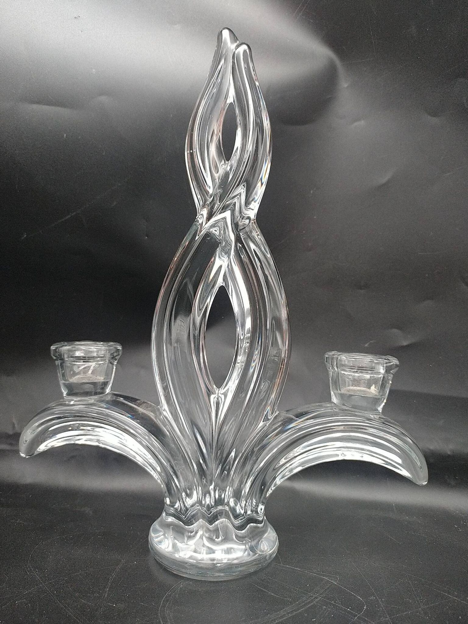 4 Bougeoirs lys en cristal de Vannes le Châtel .