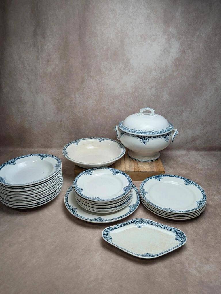 Set of 9 deep plates Terre de Fer St Amand model Andrinople