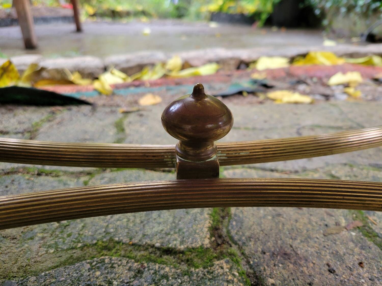 Marble and gilded bronze coffee table