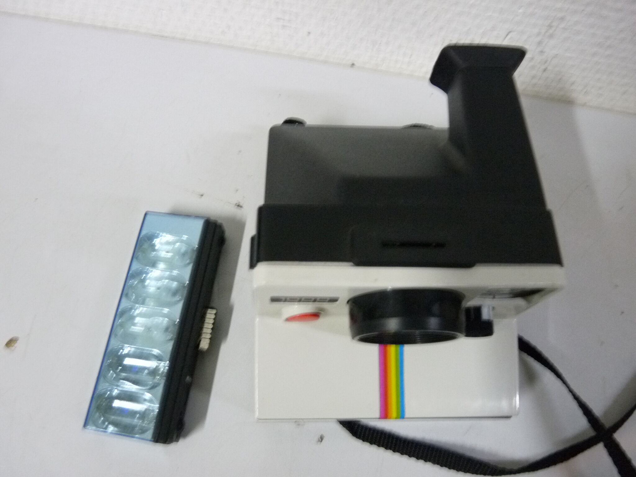 Polaroid 1000 land camera - flash