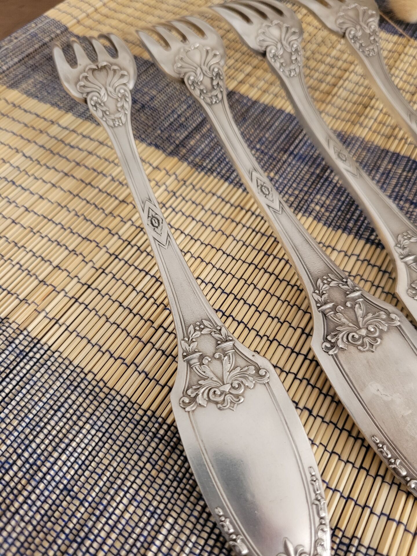 Set of 4 silver-plated forks in Boulenger antique style.