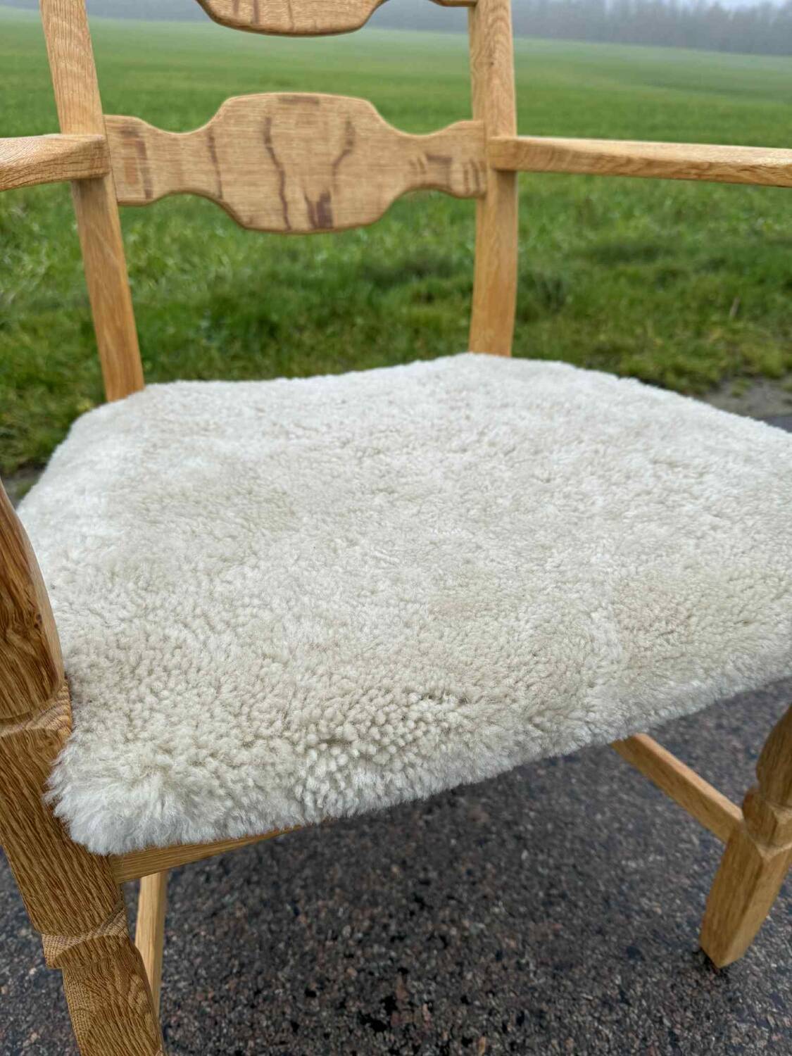 Chaise à dossier haut Henning Kjaernulf avec laine d'agneau neuve