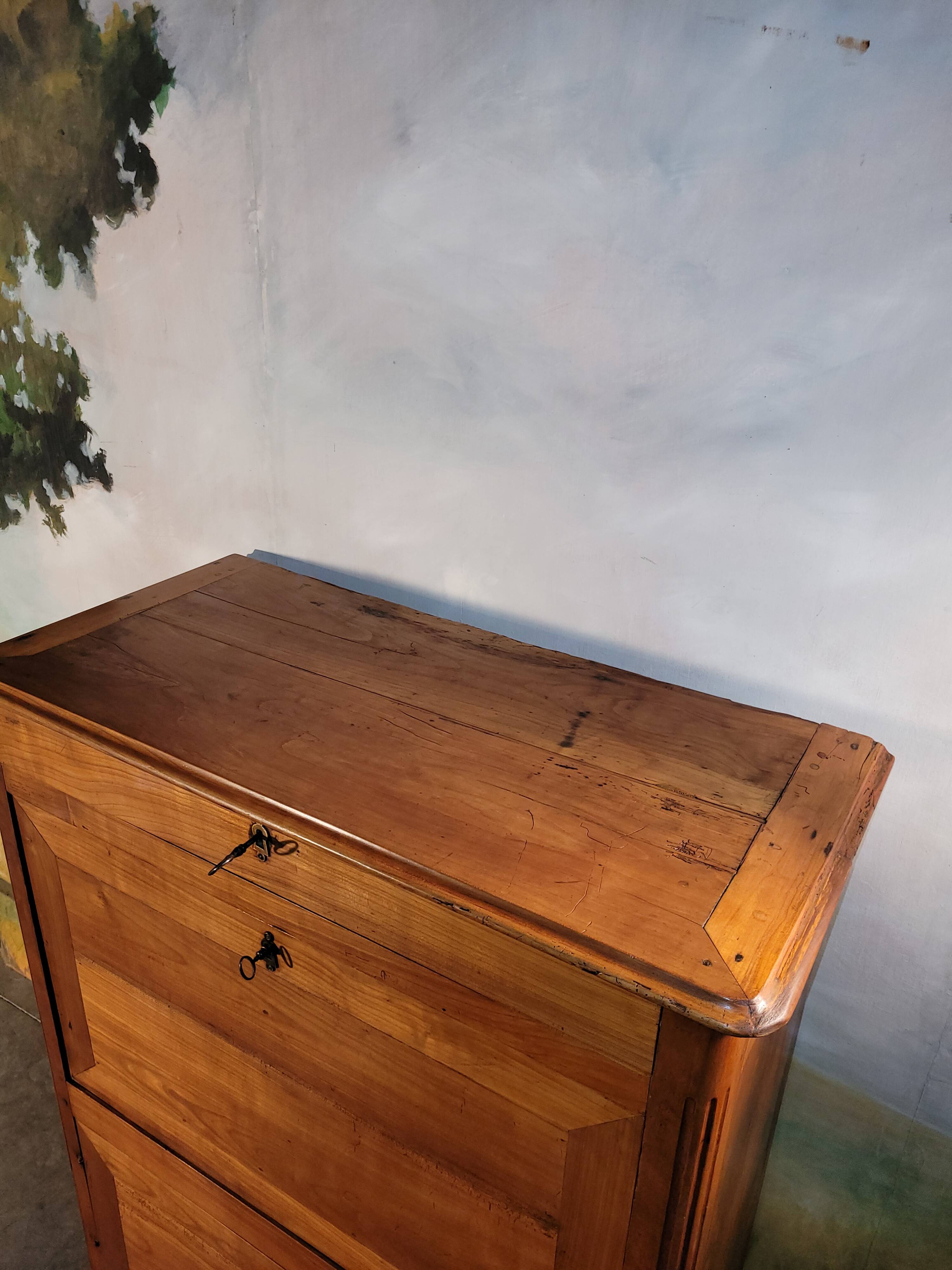 Secrétaire époque Louis XV en merisier massif