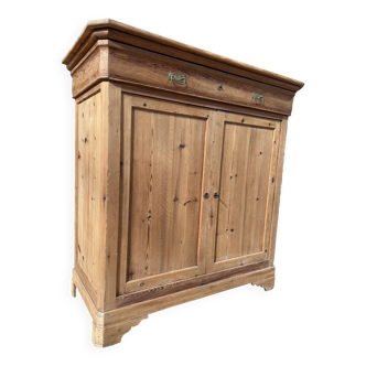 Parisian sideboard in pitch pine