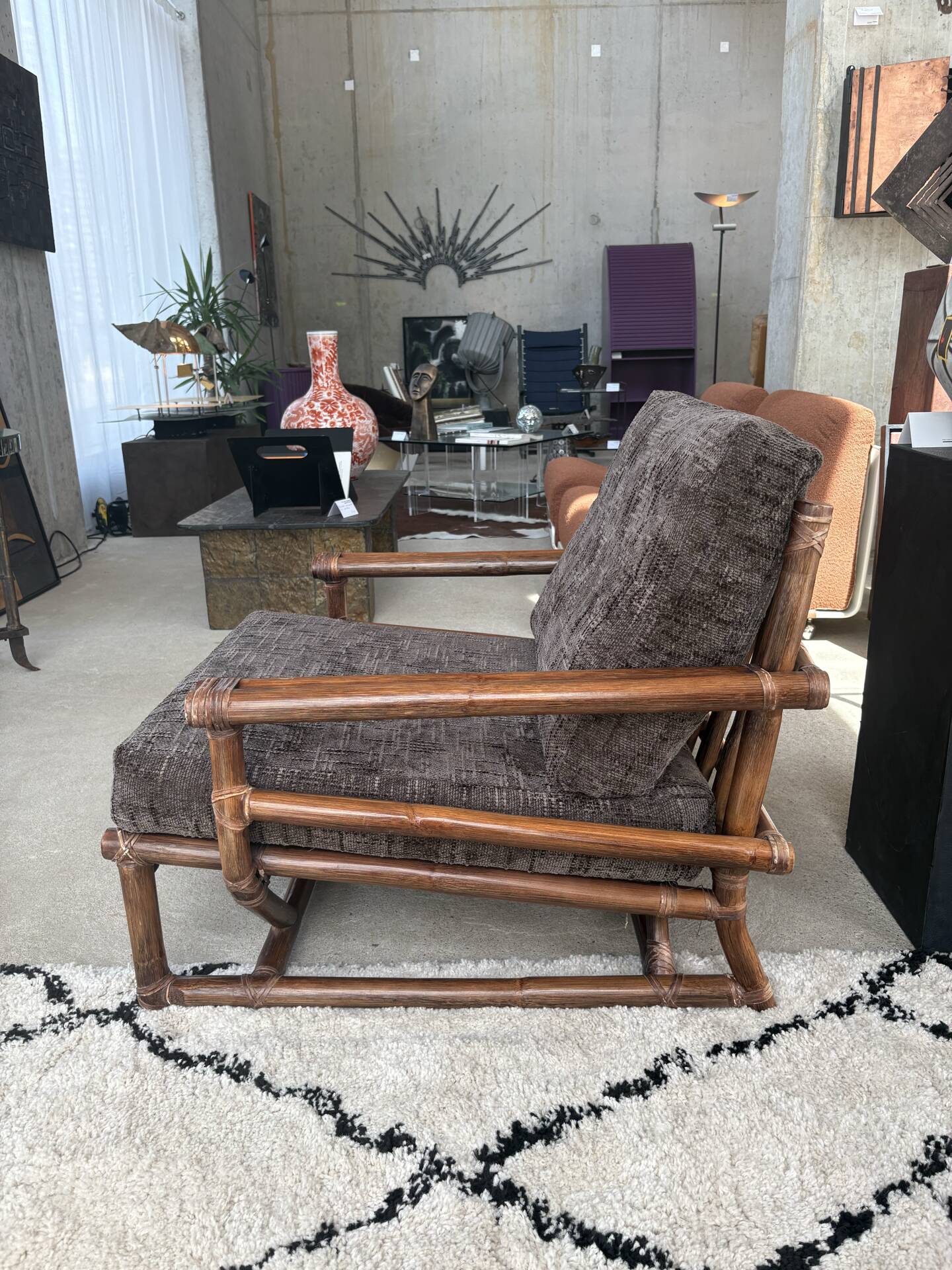 Fauteuils et table Mc Guire (ensemble de 3)