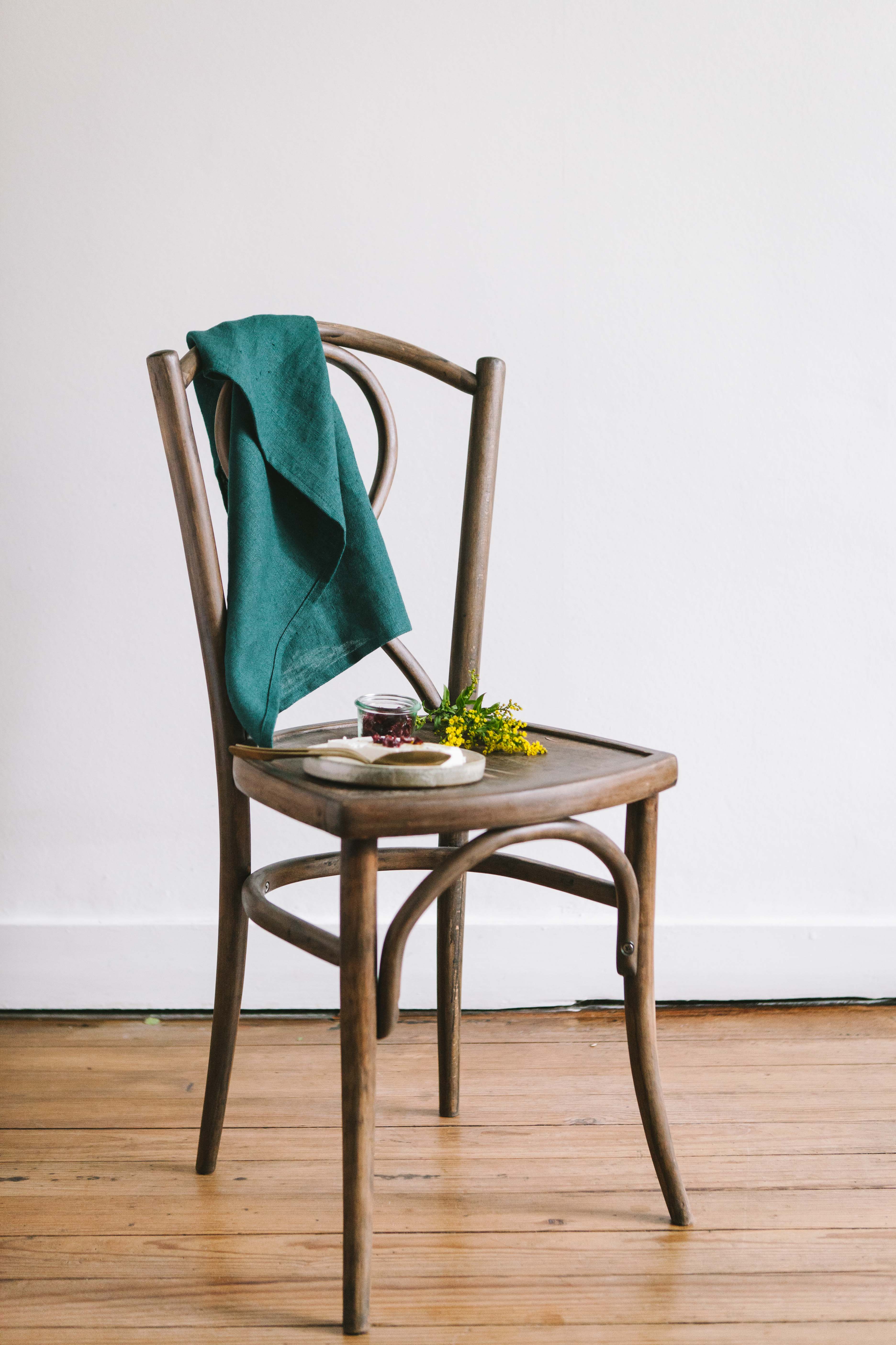 Green Red linen Torchon Fir