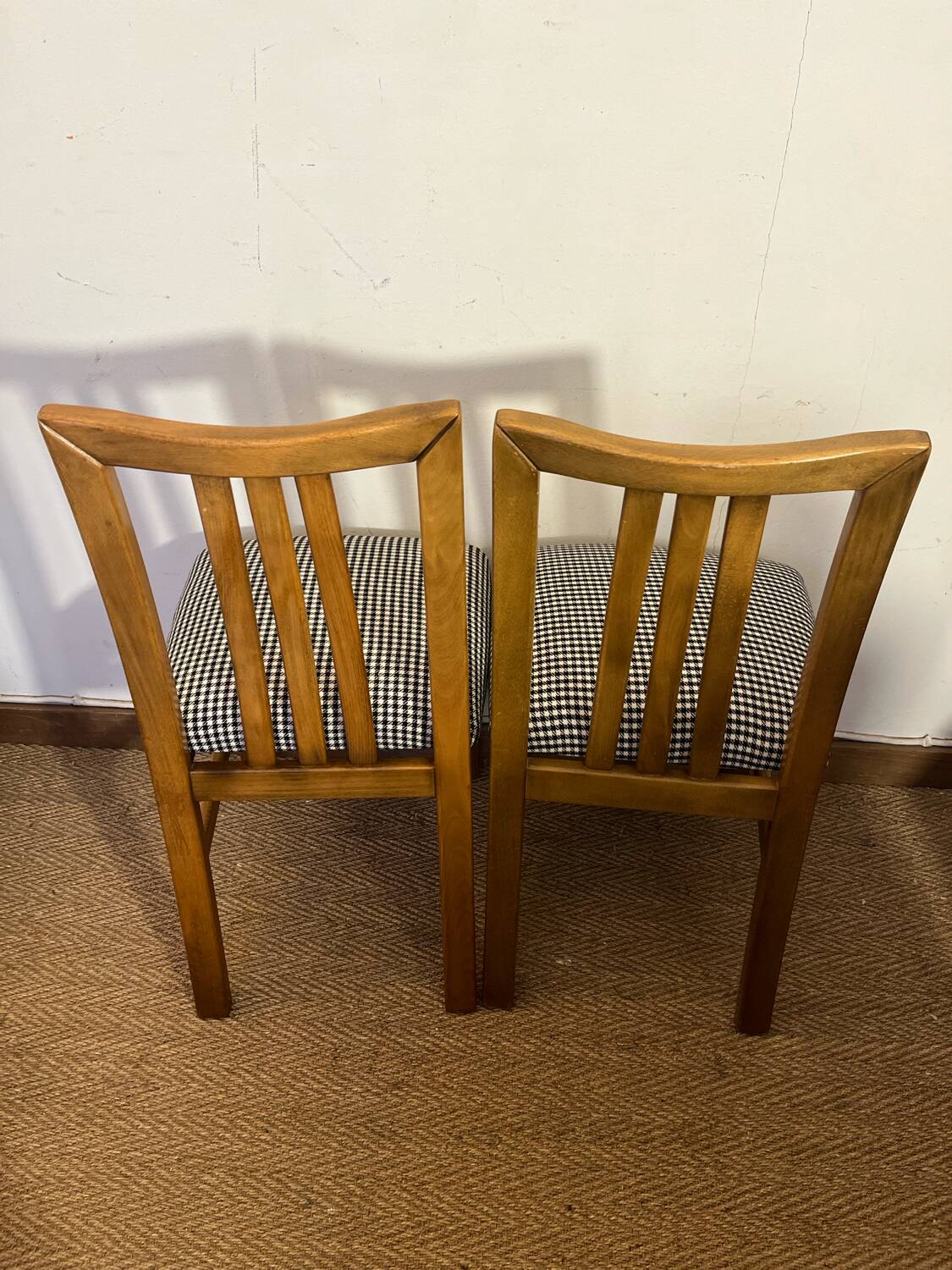 Set of 4 vintage wooden chairs