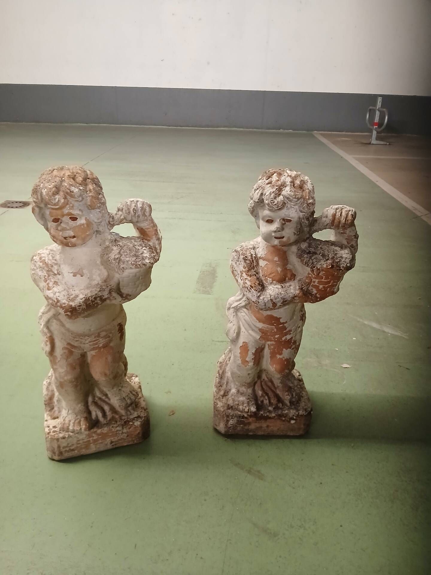 Cherub figurines