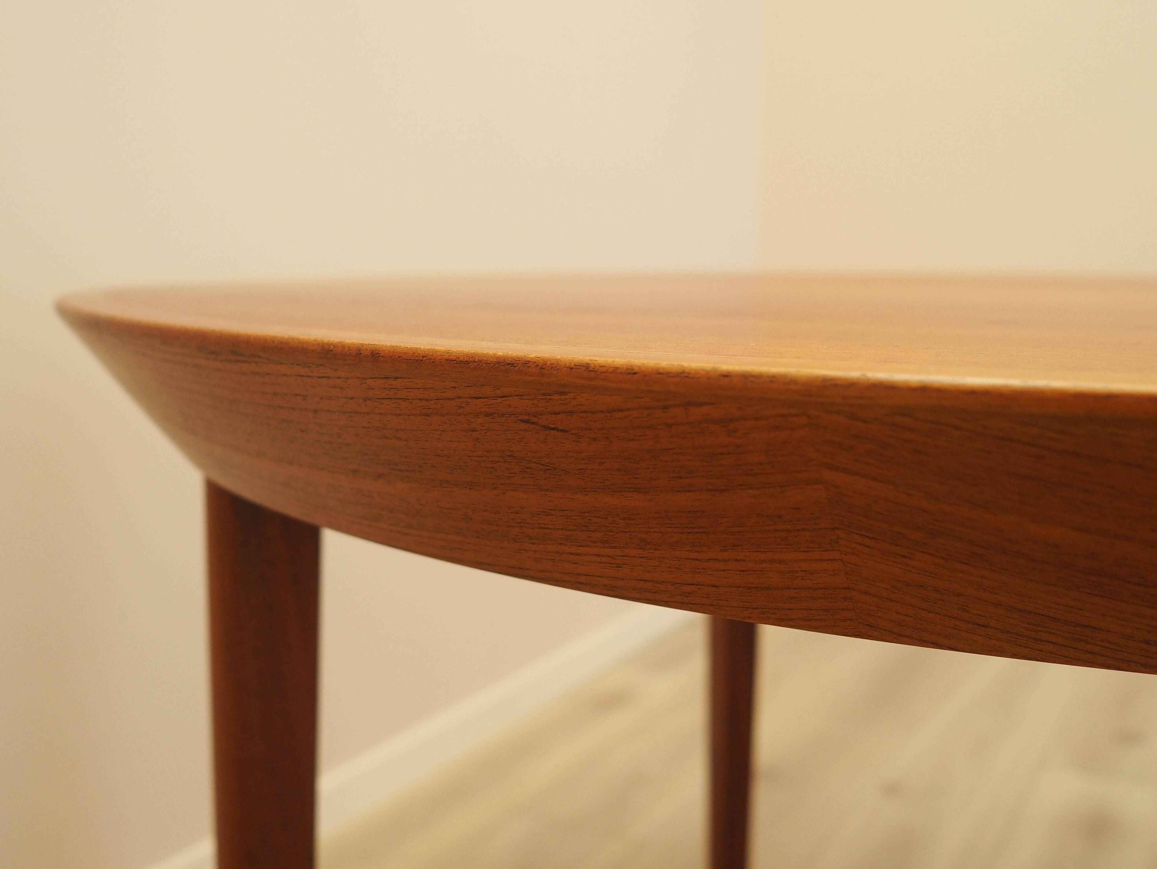 Round teak table, Danish design, 1960s, manufacturer: Gudme Møbelfabrik, de
