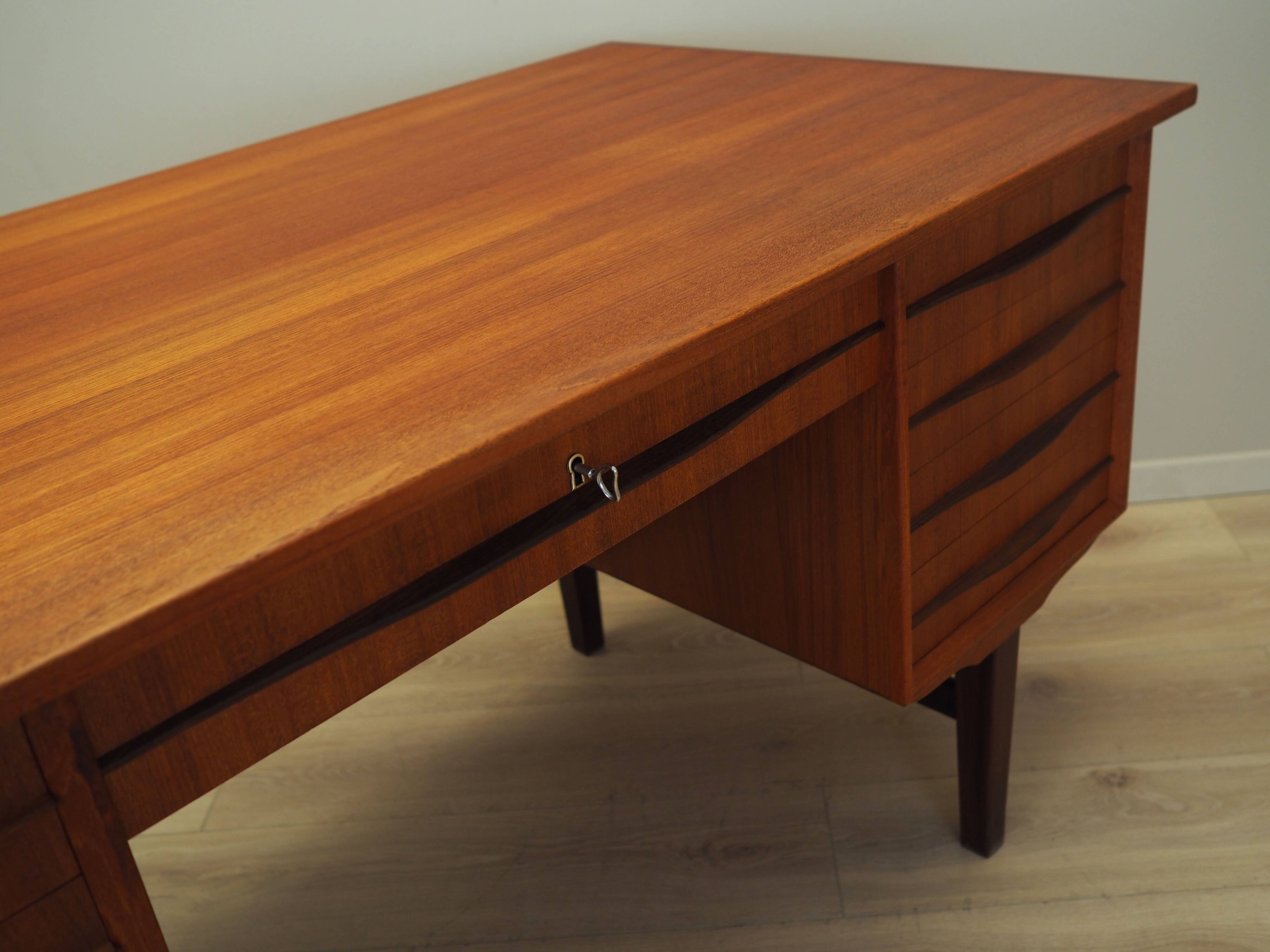 Teak desk, Danish design, 1970s, production: Denmark