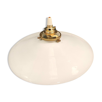 Opaline suspension