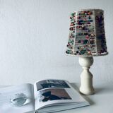 Lampe en bois tourné et perles