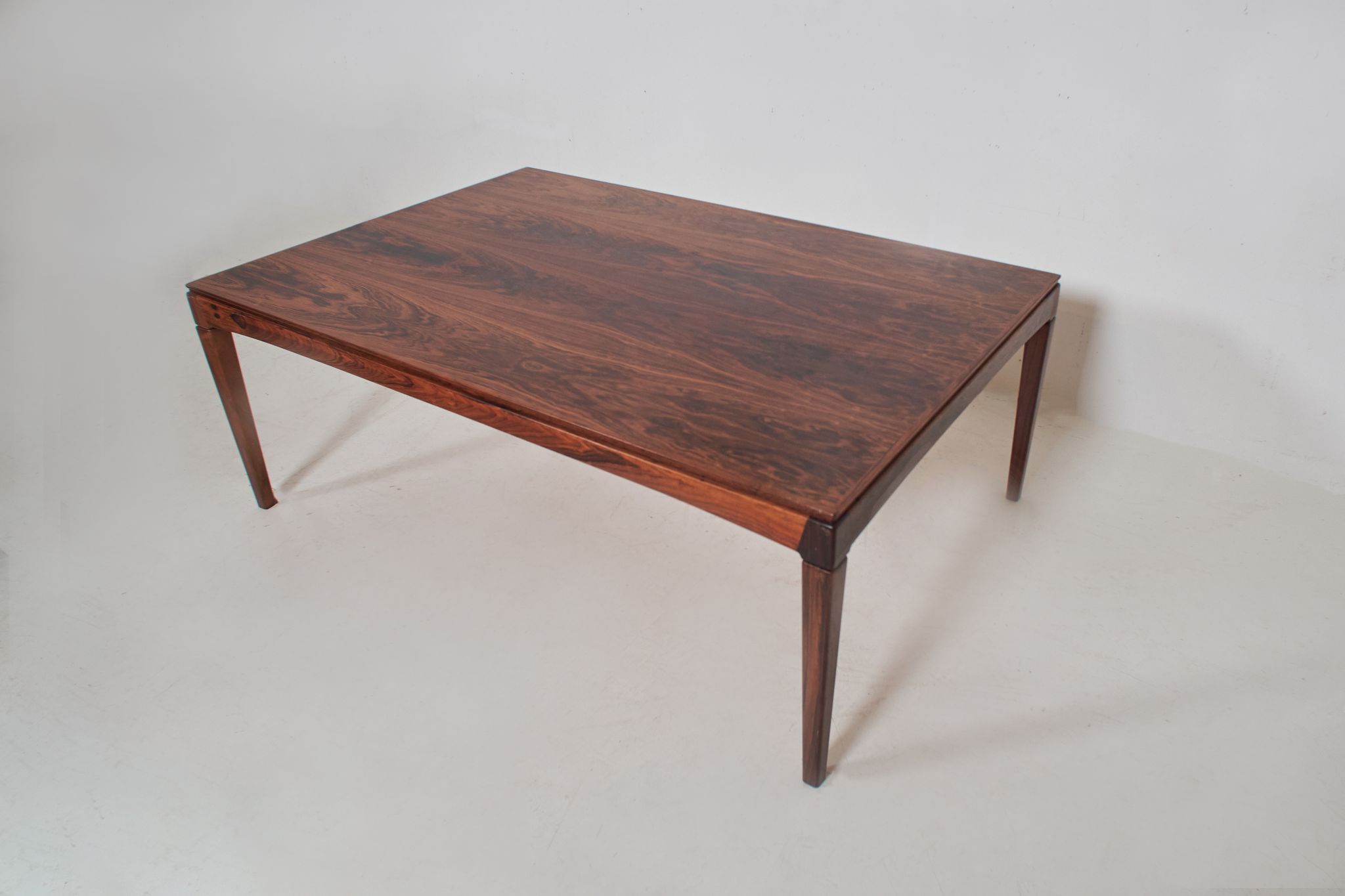 Table basse danoise en palissandre de rio, 1960s