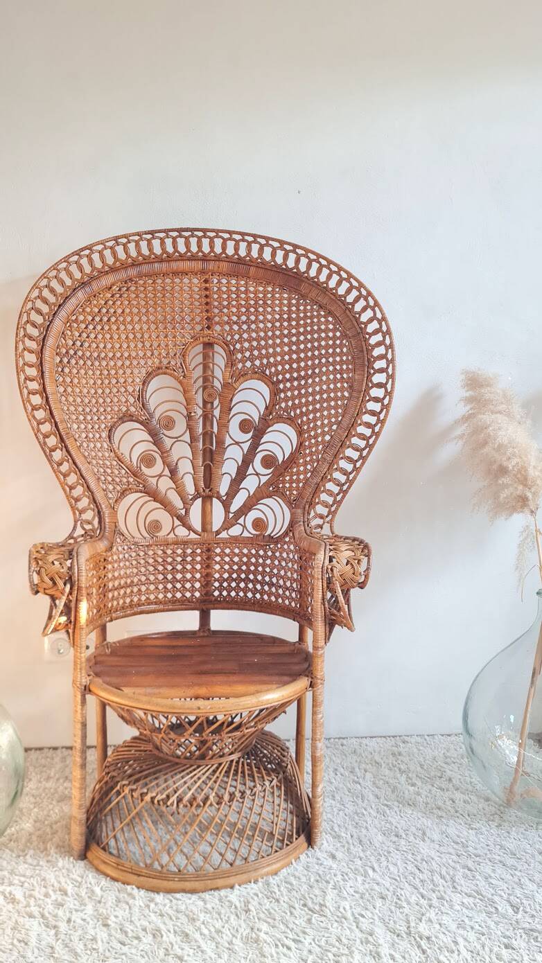Emmanuelle chair Peacock vintage rattan
