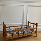 Dejou Vintage Wooden Dollbed 60s