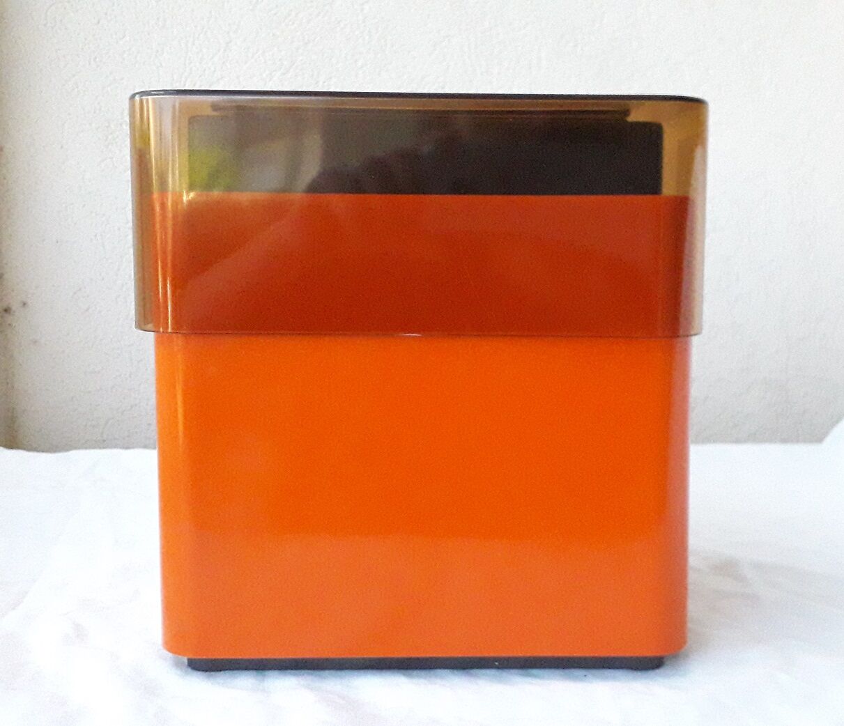 Orange scale