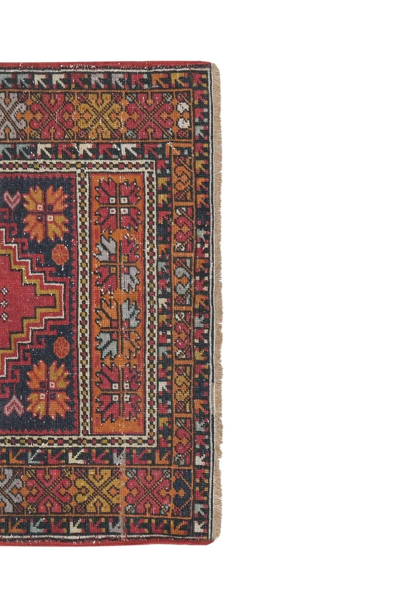 Vintage Turkish handmade rug 109x165 cm