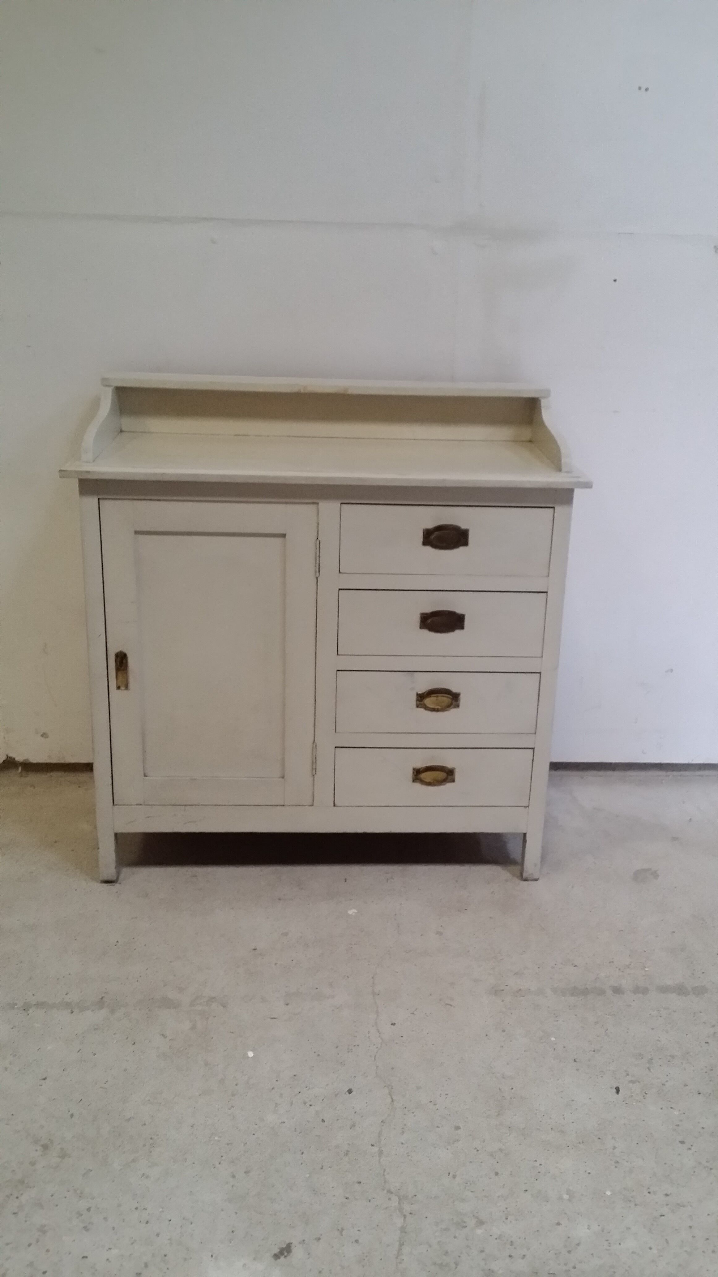 Chest of drawers 1 door , 4 drawers