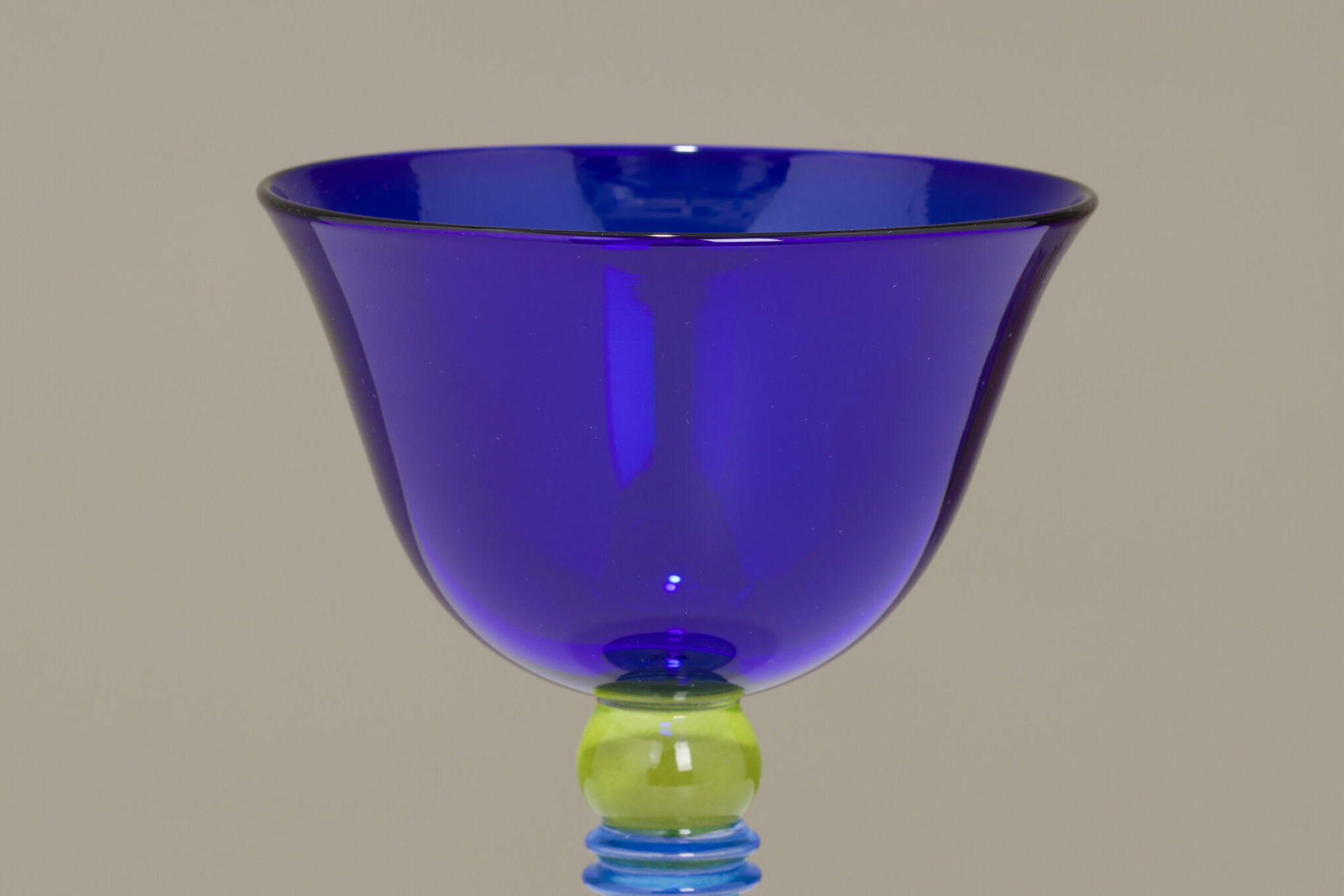 "Yuppie" glass - Anja Kjær and Darryle Hinz