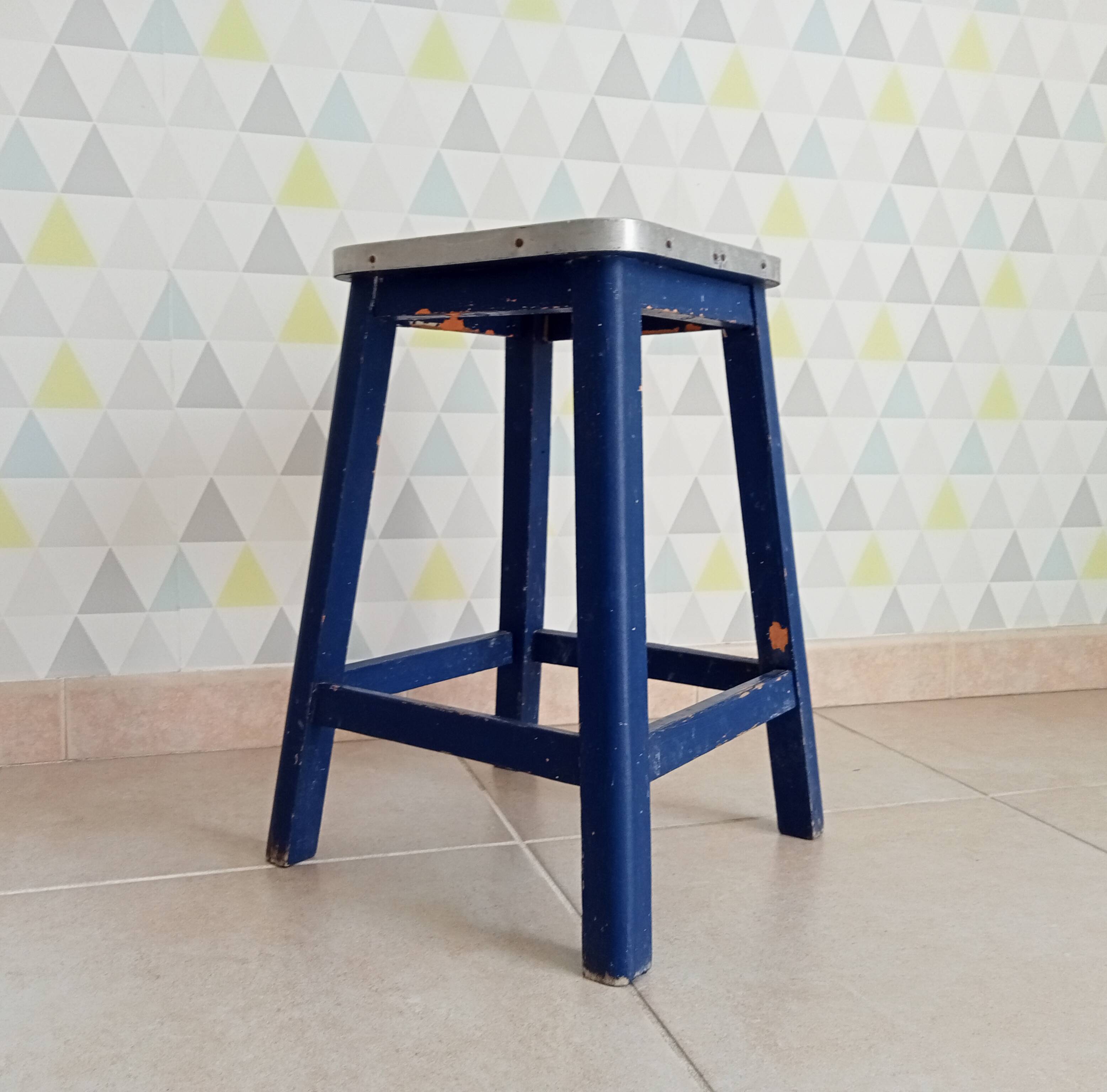 Tabouret vintage assise cerclée années 60/70