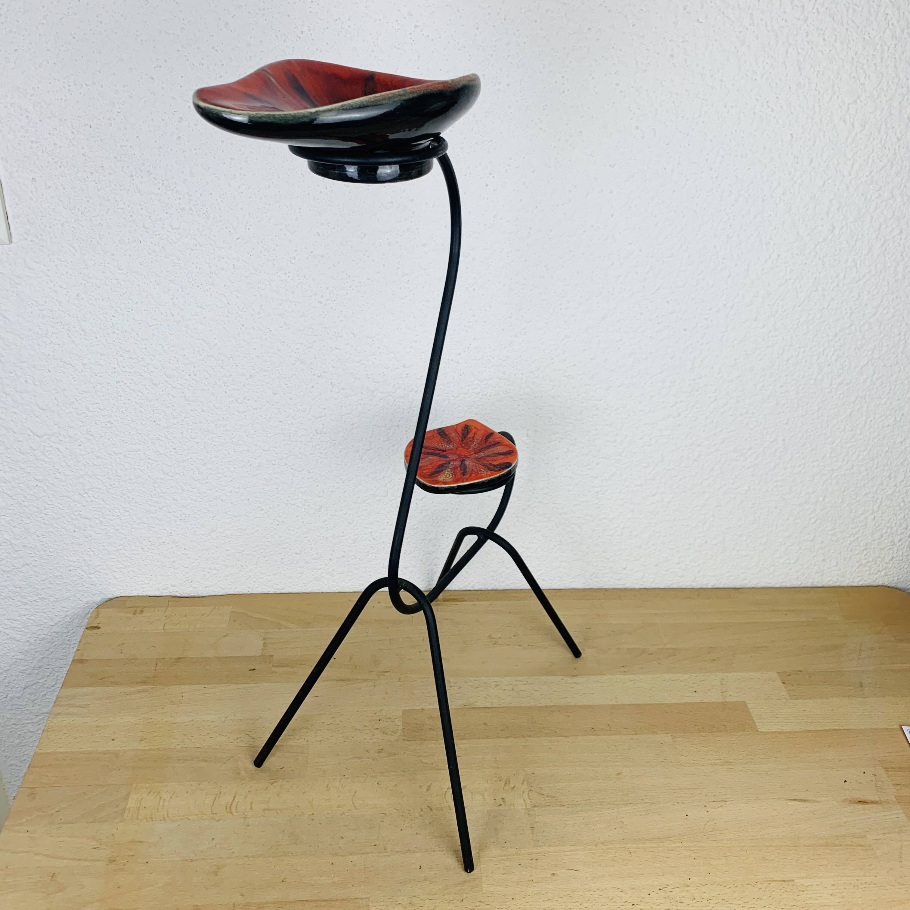 50s ceramic ashtray on stand, empty pocket