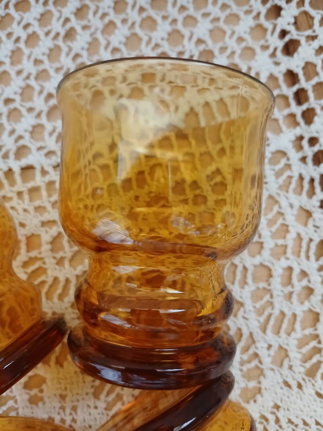 4 verres ambrés vintages