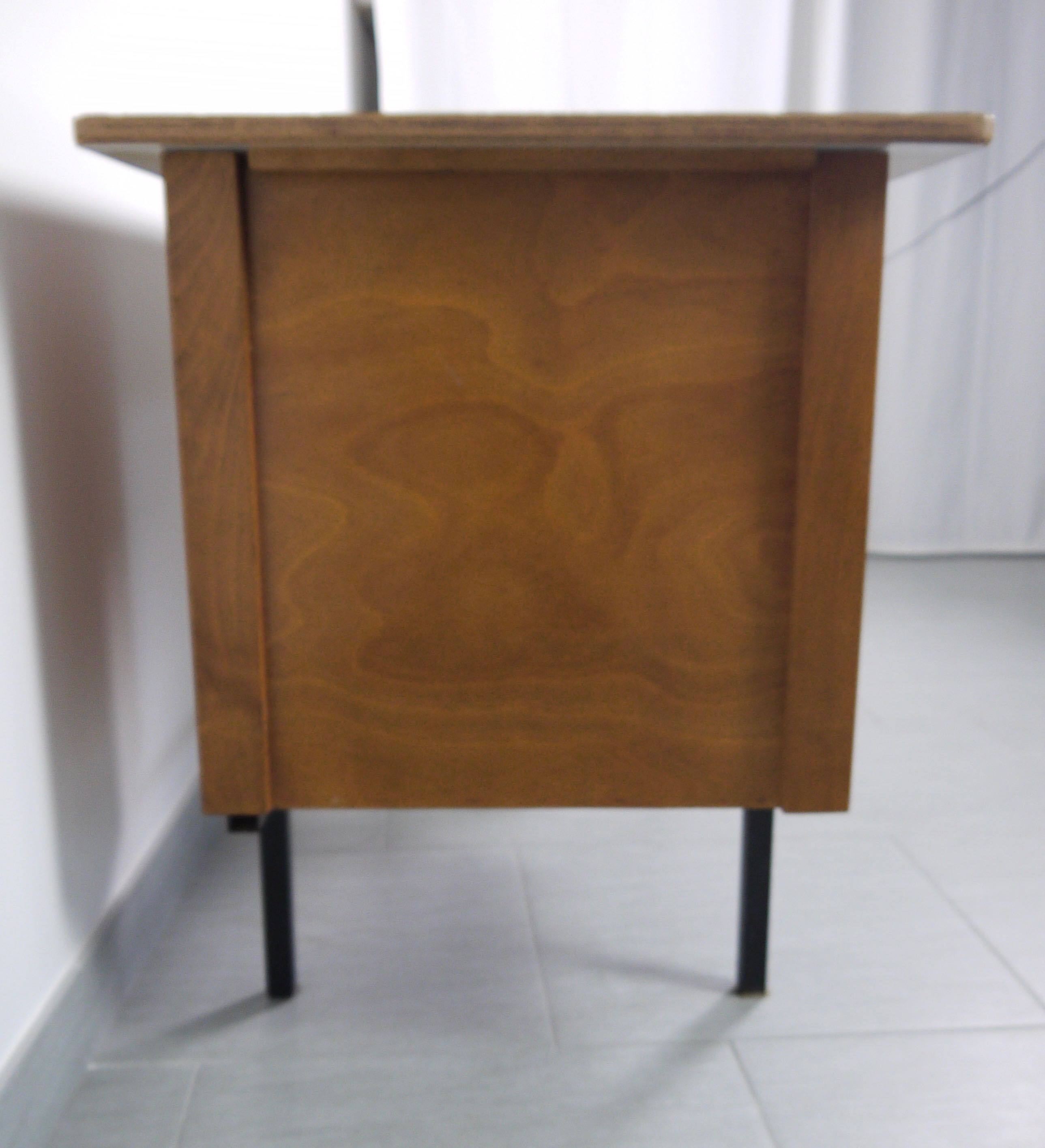 Desk vintage two subwoofers