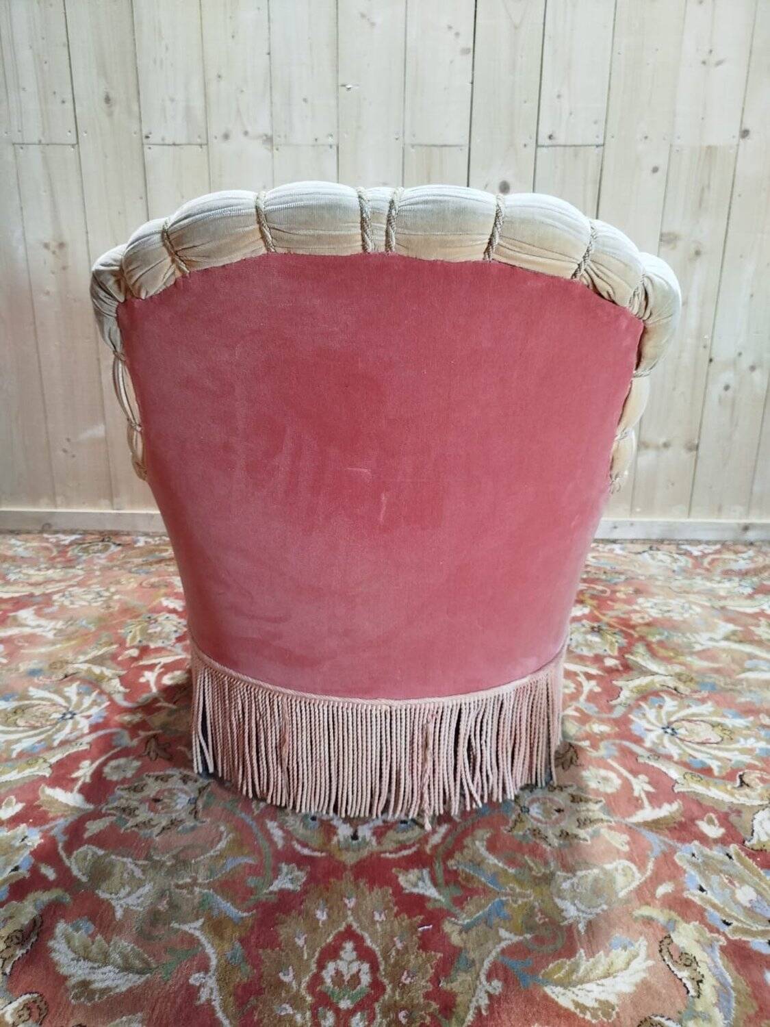 Napoleon III period pink velvet meridian.