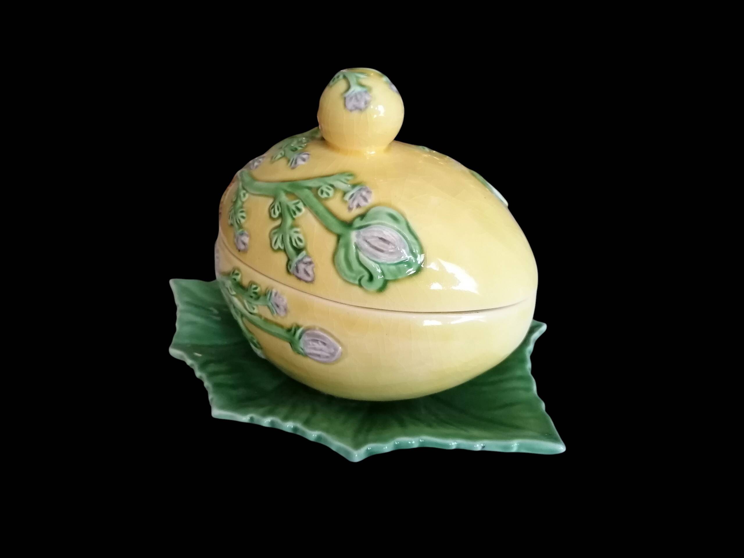 Bordallo Pinheiro covered dish