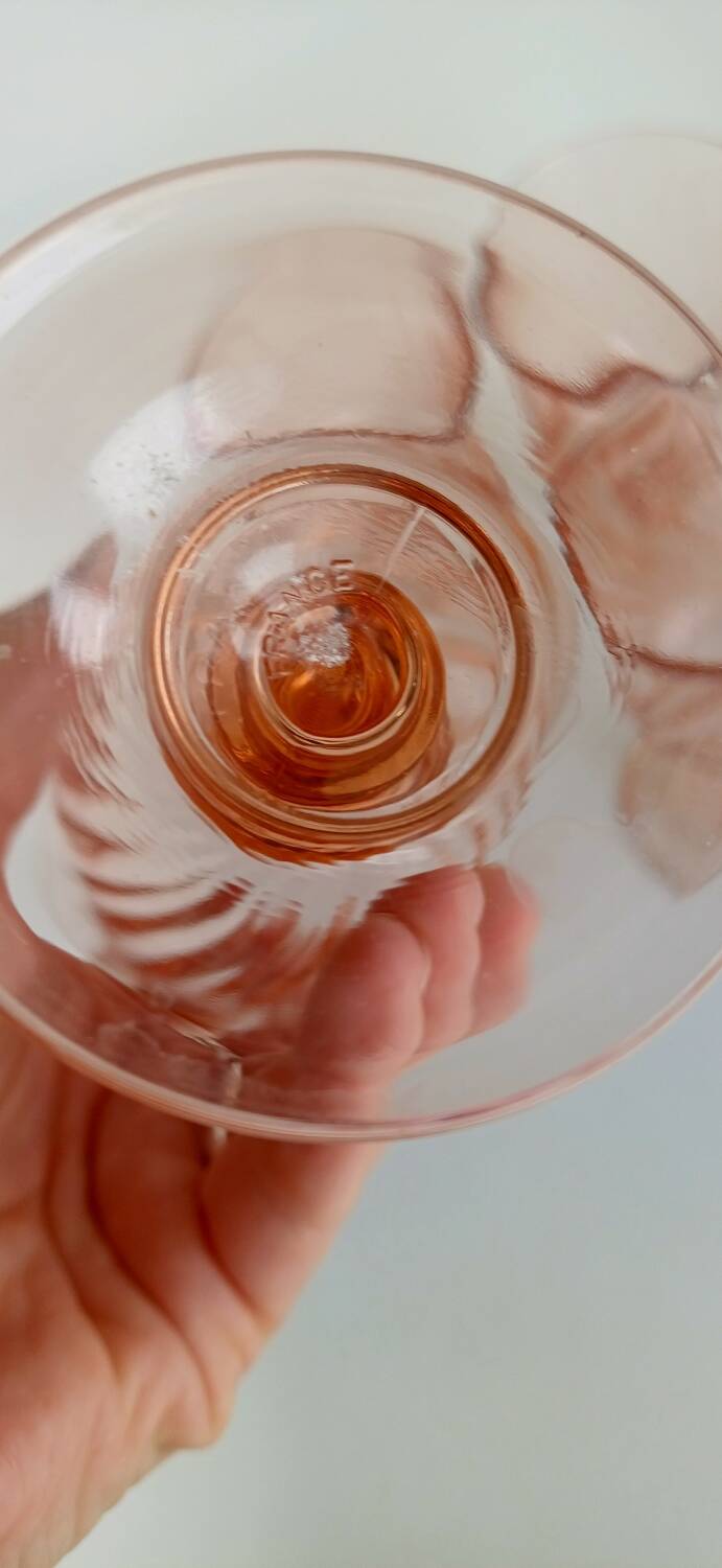 Pink rosé wine glasses