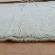 Handmade natural wool rug, size 150 x 250 cm