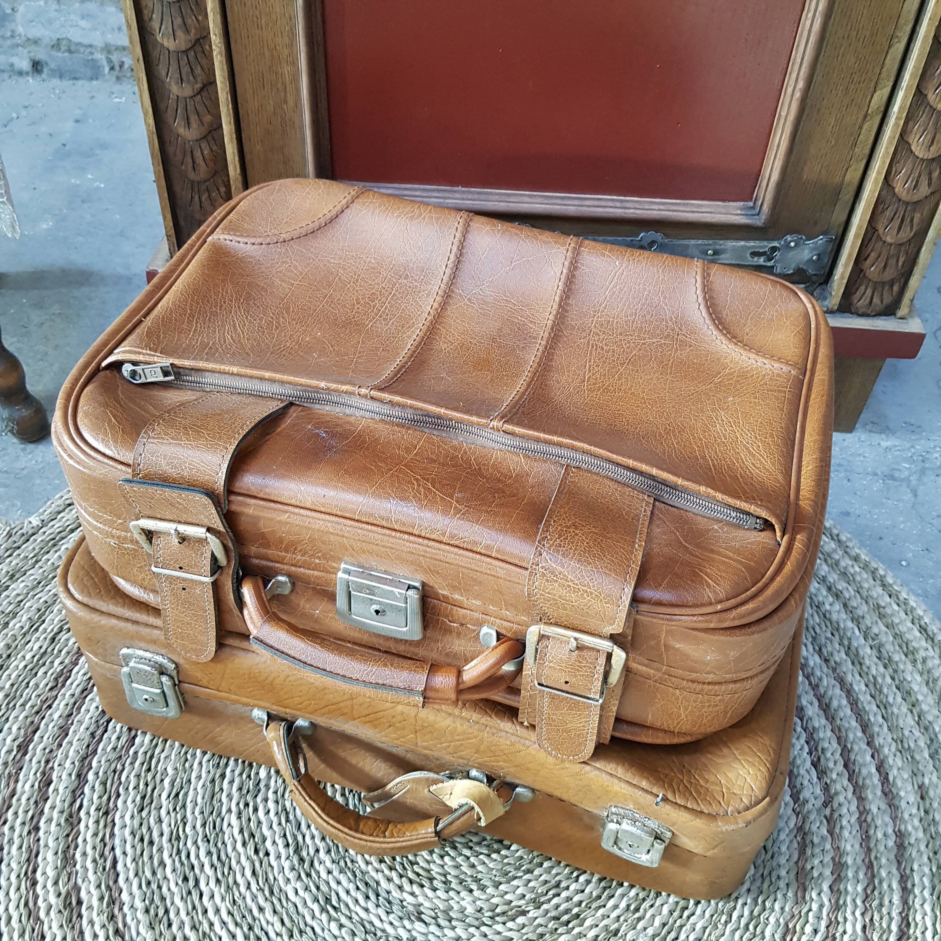 Vintage suitcase set