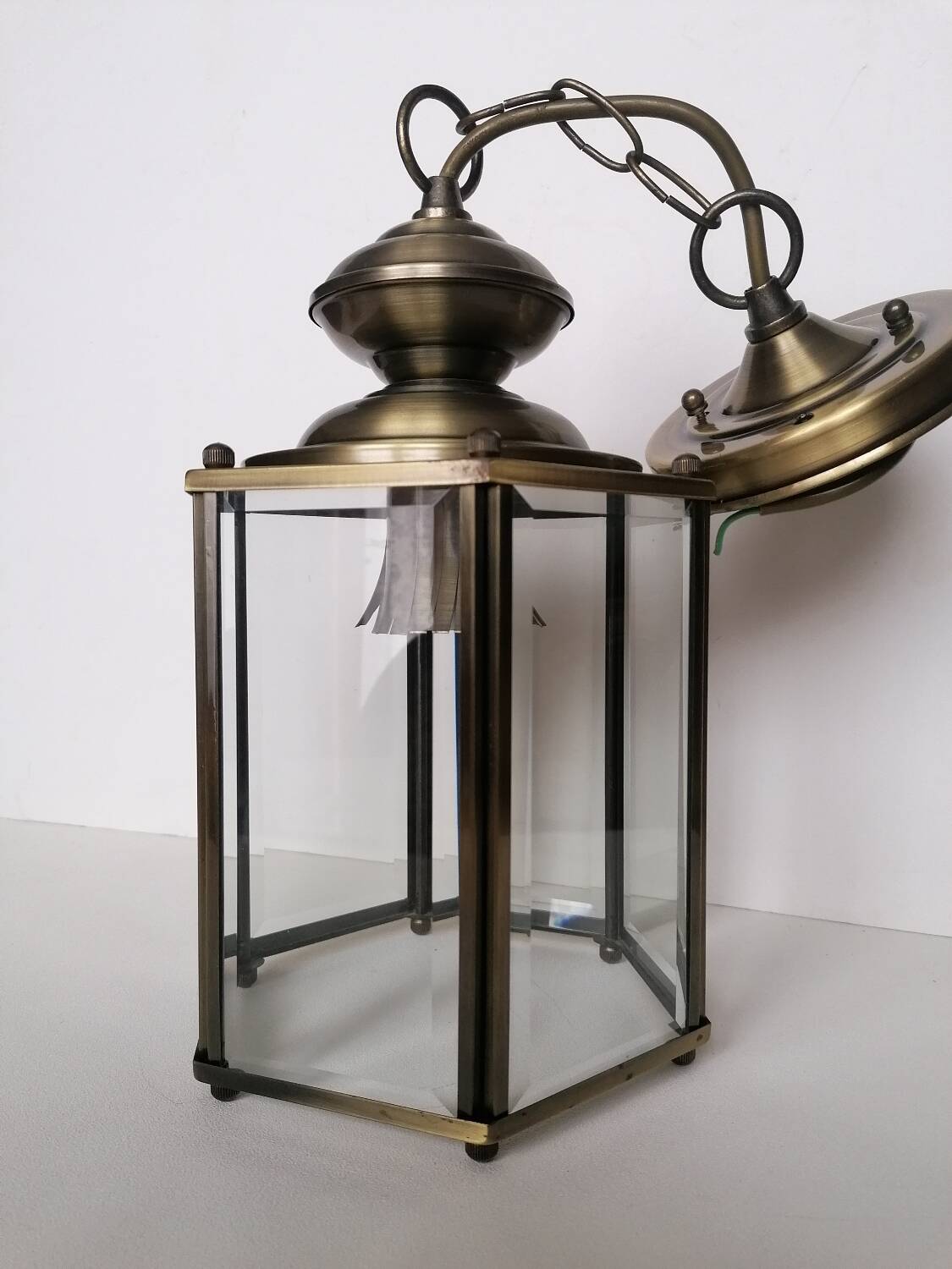 Lantern pendant light with beveled glasses