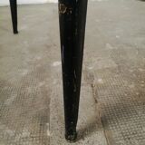 Table Tolix, by Xavier Pauchard pedestal compass