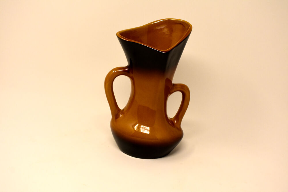 Ceramic vase 1950