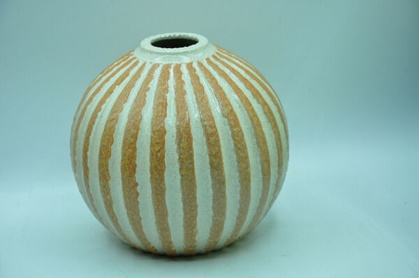 Vase coloquinte en grés signé Jacques Breugnot