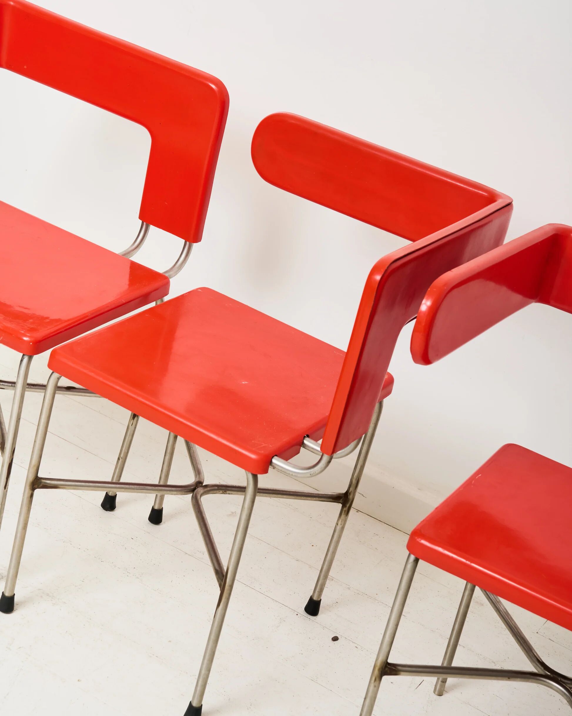 Chaises asymétriques (4), post-moderne, Italie, 1980s