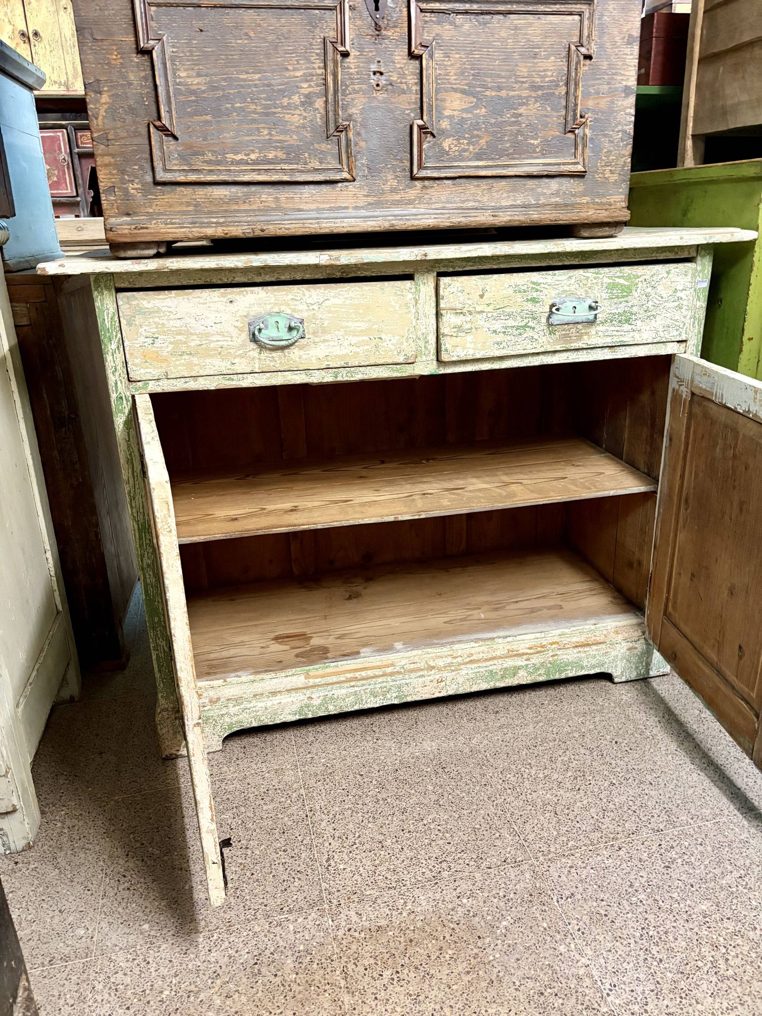 Old bedroom chest of drawers with green tones (c.1920) #8