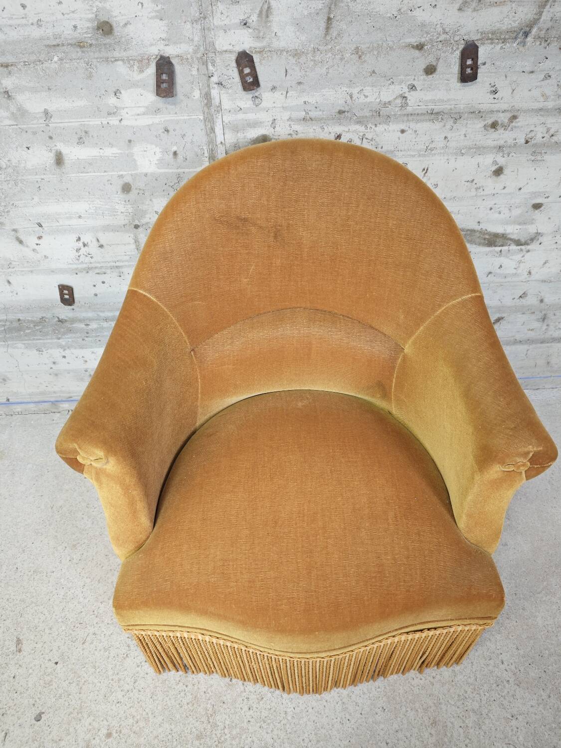 Vintage toad armchair