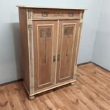 Art Nouveau chest of drawers in walnut