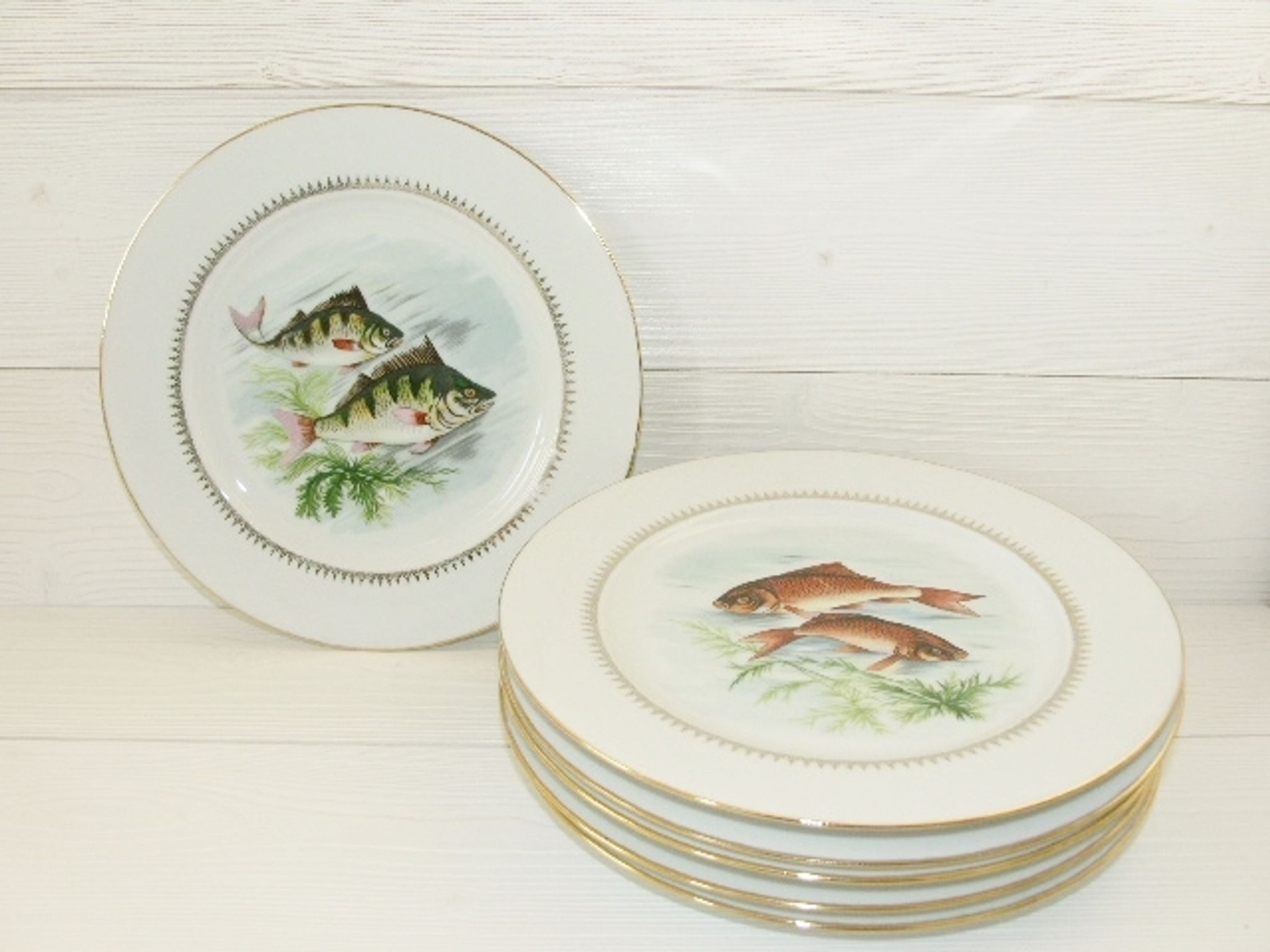 Lot 6 old fish plates, Sofafils porcelain