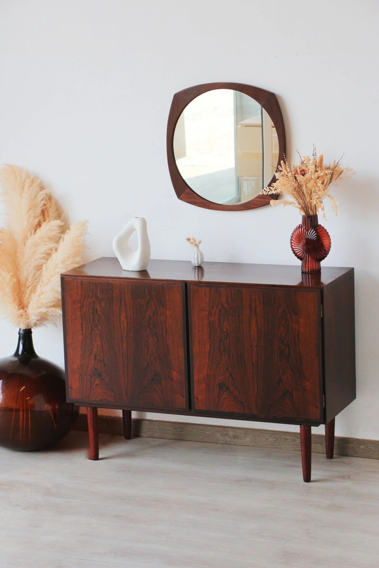 Enfilade Oman Jun in rosewood | Vintage Scandinavian design