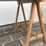 Winegrower's farm table