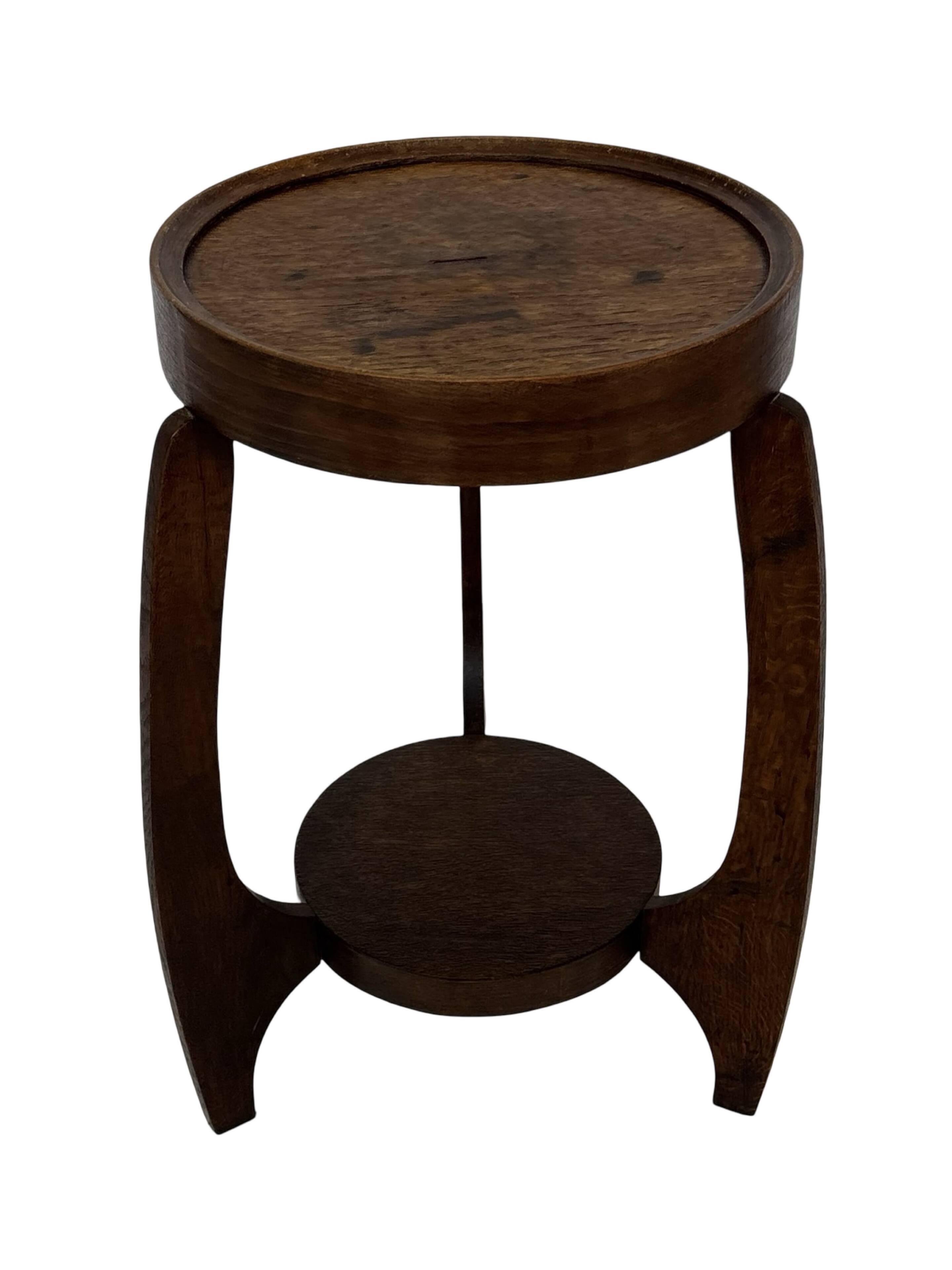 Table d'appoint Art Déco en chêne au design minimaliste