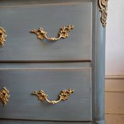 Regency style patinated bedroom chest of drawers with 2 drawers