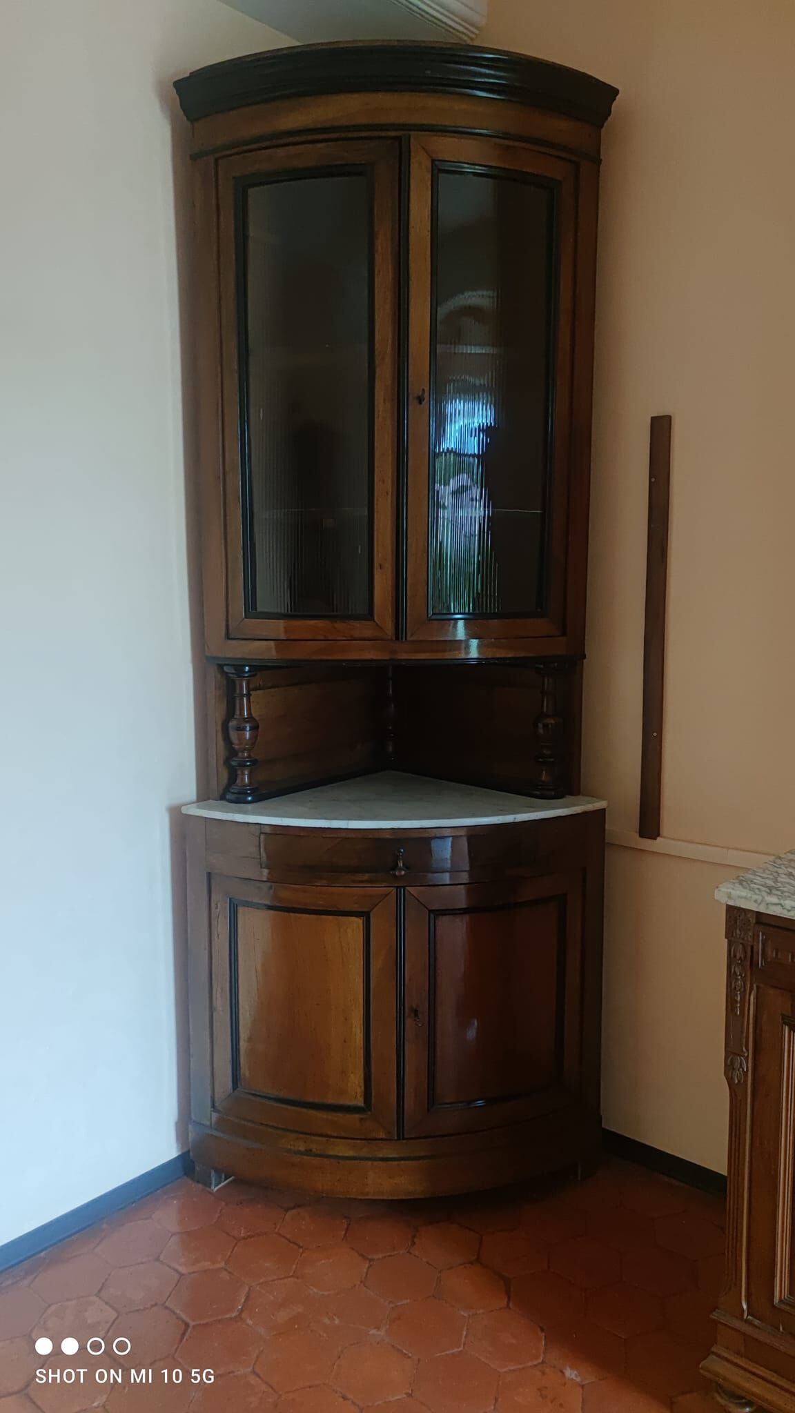 Large corner buffet in solid walnut Louis Philippe era around 1840